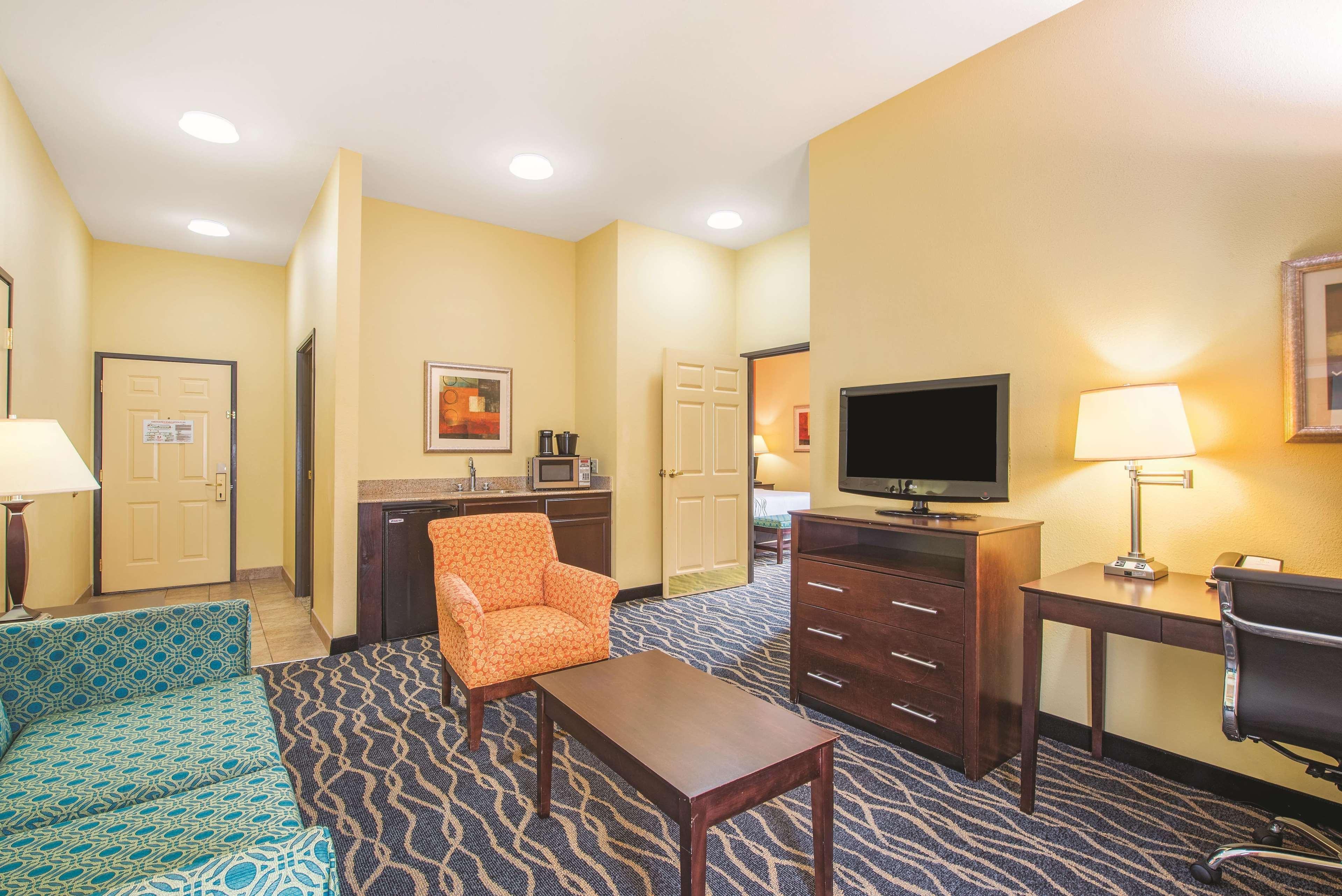 La Quinta By Wyndham Tulsa Airport / Expo Square Hotel Exterior foto