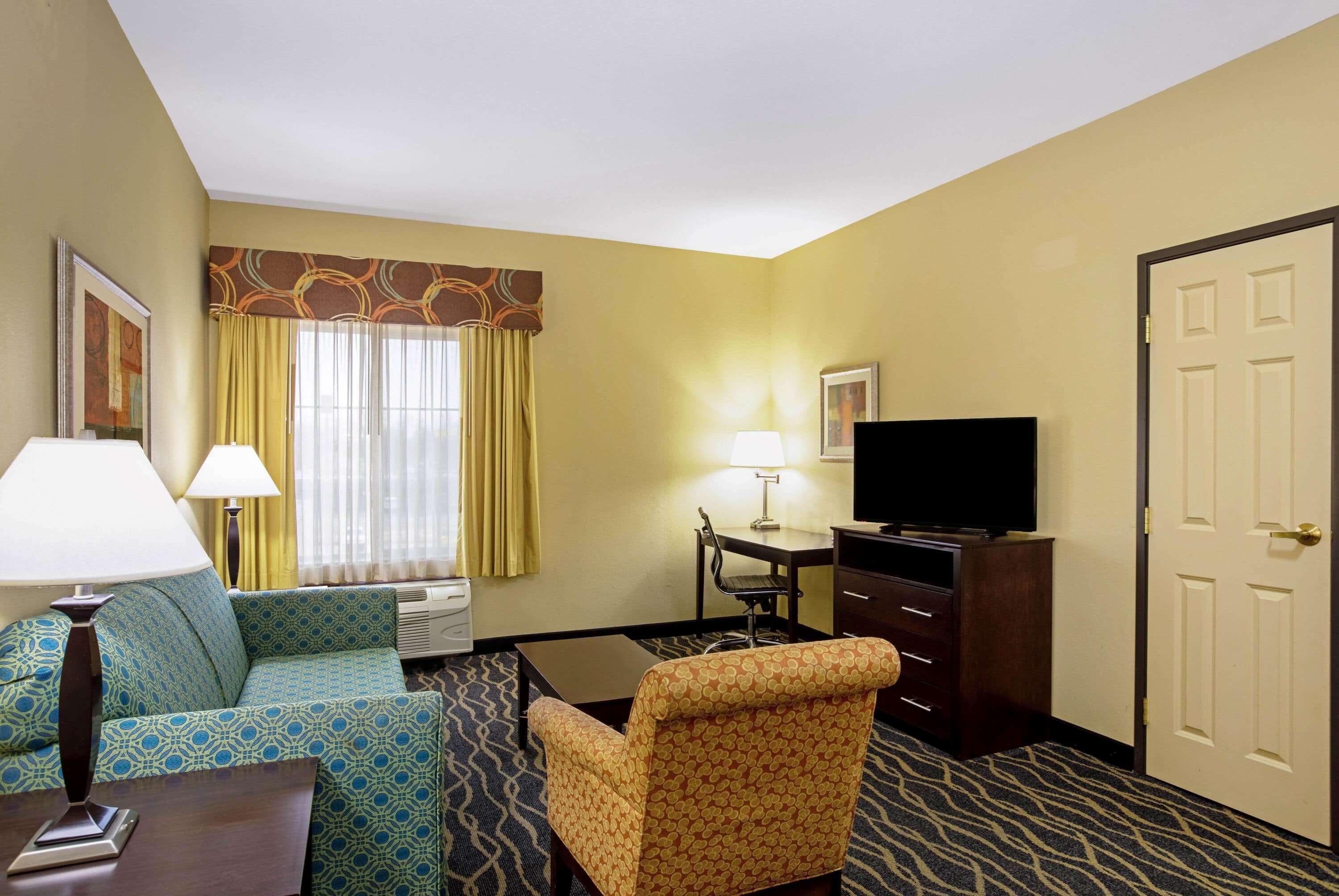 La Quinta By Wyndham Tulsa Airport / Expo Square Hotel Exterior foto
